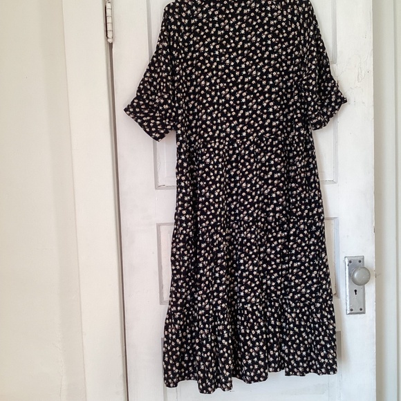 Natural Life Black and white floral midi dress large - Picture 3 of 3